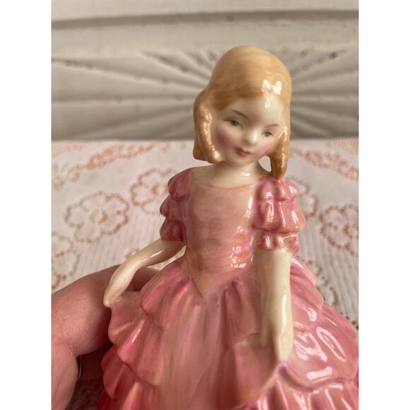 Vintage 1950s Royal Doulton "Rose" Porcelain Girl Ruffled Dress - Picture 3 of 11